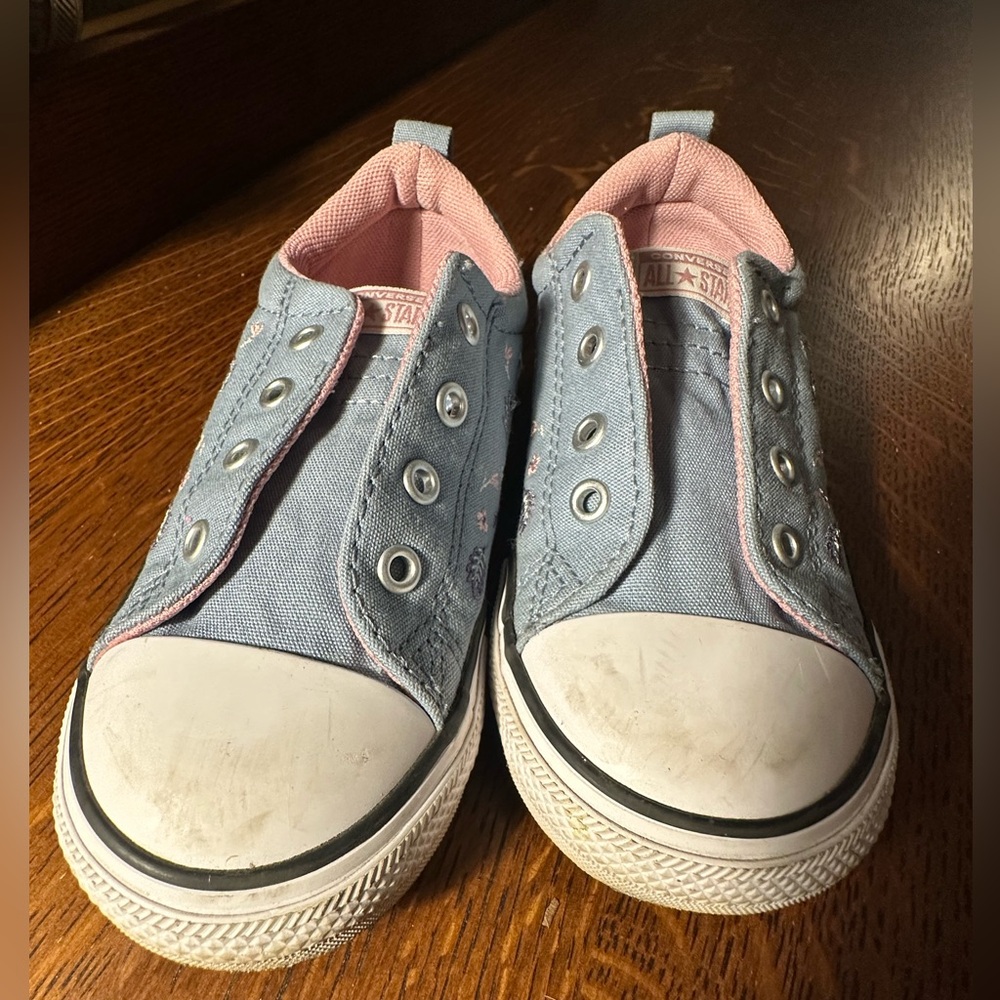 Kids Blue and Pink Converse Shoes~Size 10~Floral~ Low Top Sneaker - Picture 2 of 8